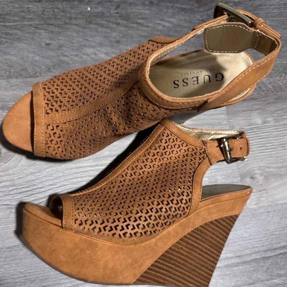 Guess Tan/Brown Wedge Sandals – Size 7